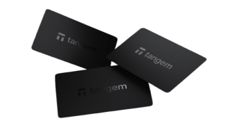 Ексклузивно: Tangem Wallet с 3 карти